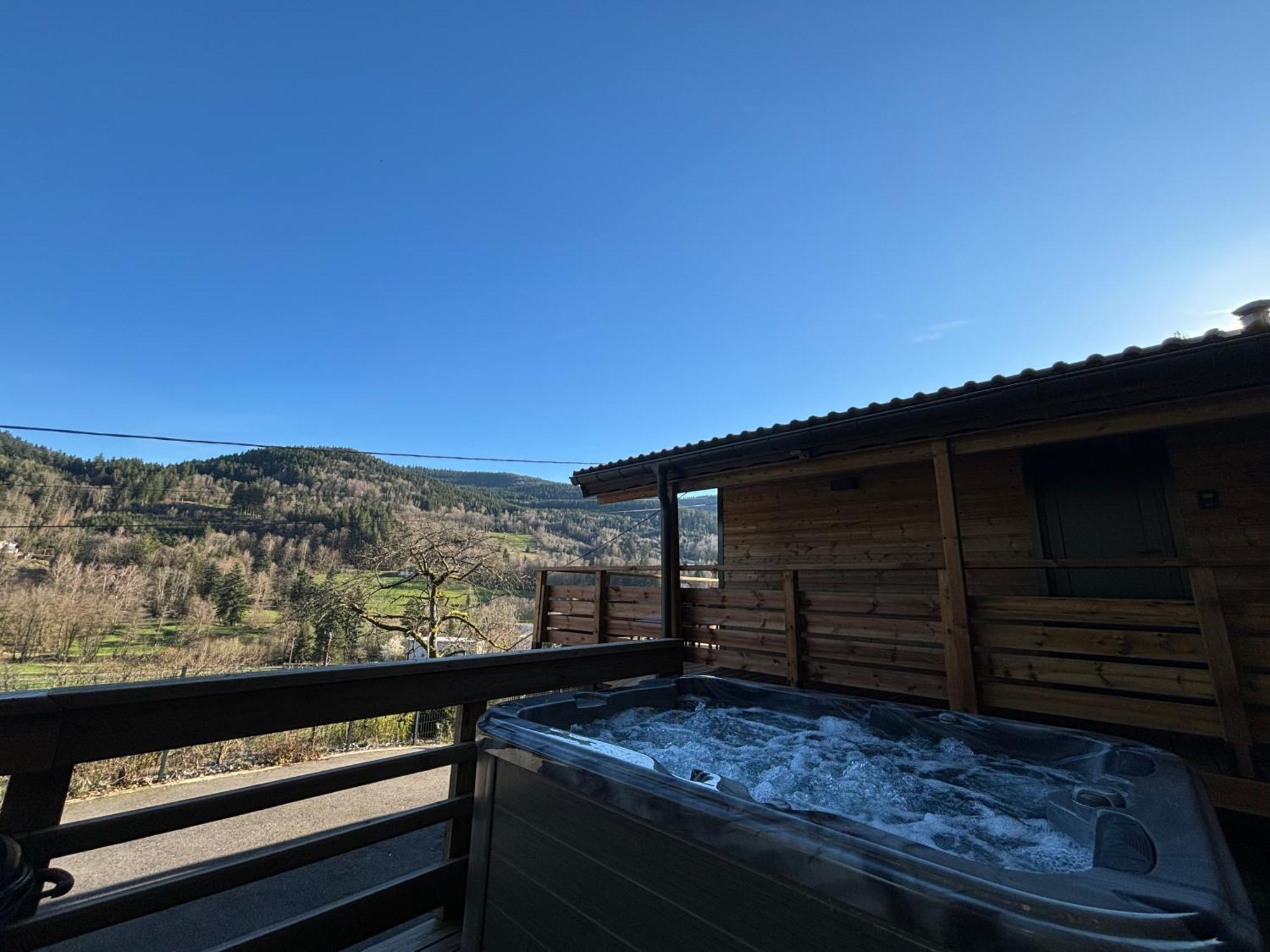 Chalet Du Faubourg & Jacuzzi, Proximite Gerardmer & La Bresse Rochesson Екстериор снимка